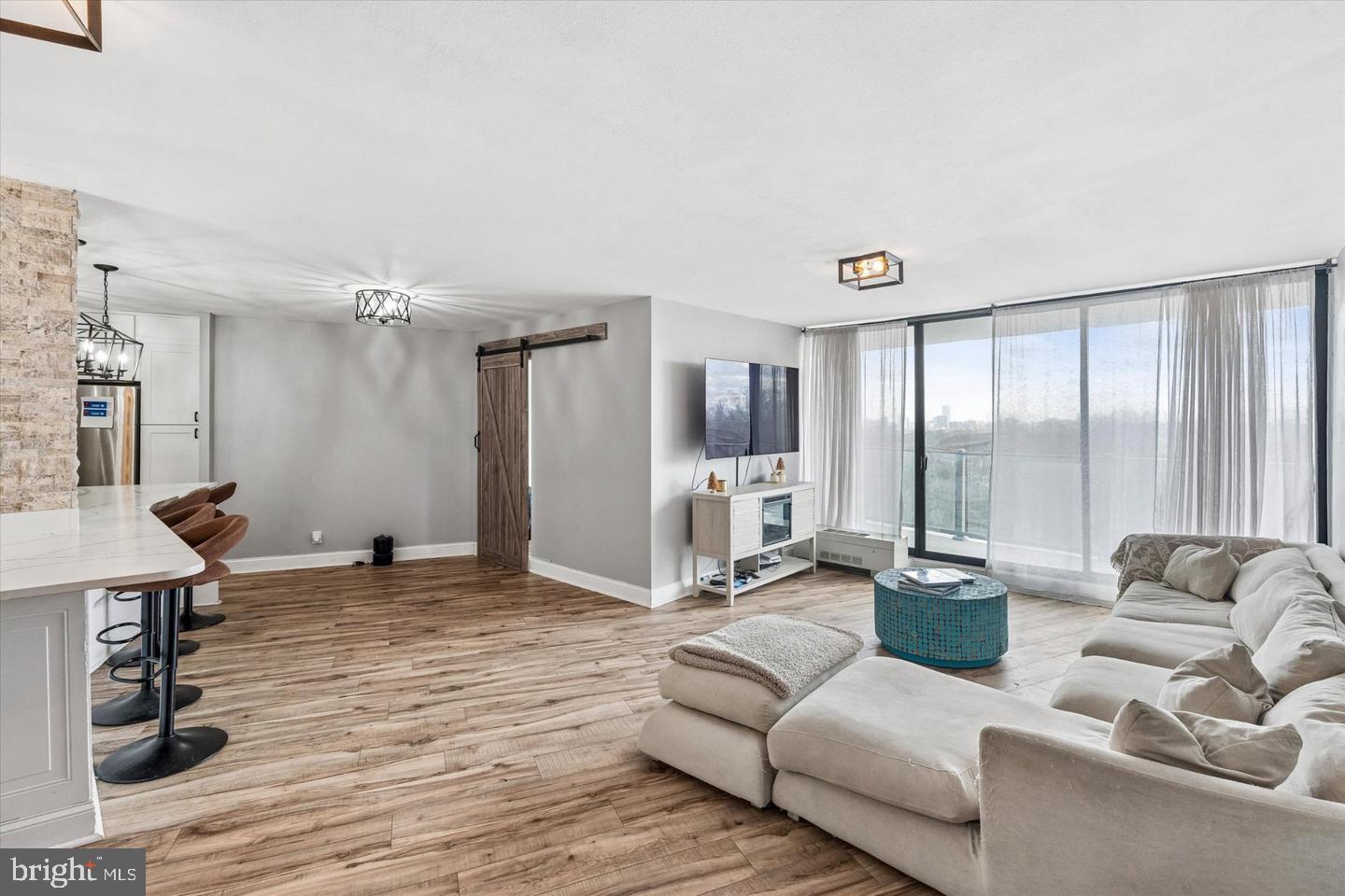 3900-00 West Ford Road, Unit 14K Philadelphia, PA 19131 - Photo 4 of 42 Modern elegance with scenic views.