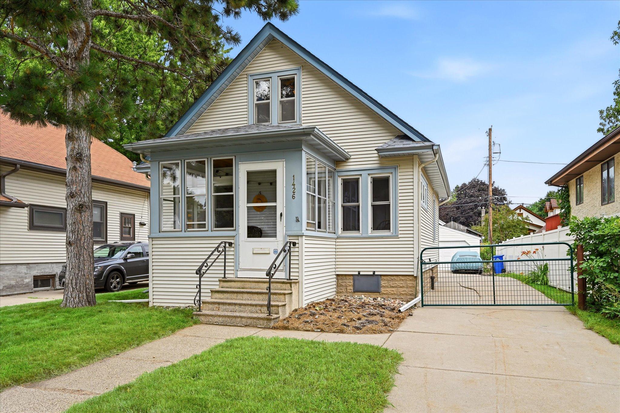 1426 Pascal Street St. Paul, MN 55108 - Photo 1 of 32 Gallery Image 1