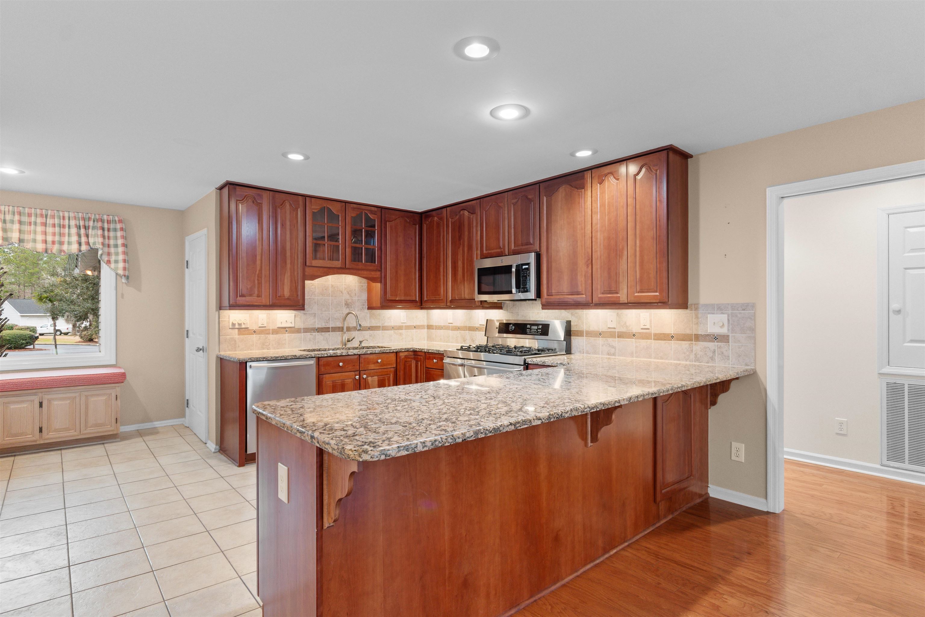 75 Duckpond Place Georgetown, SC 29440 - Photo 8 of 60