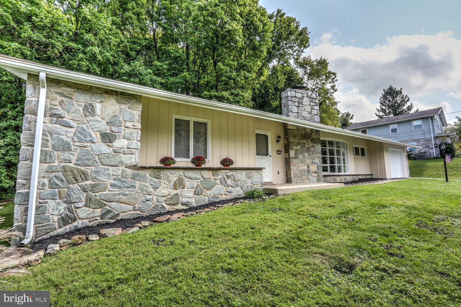 1315 Rohrerstown Road Lancaster, PA 17601 - Photo 4 of 38 Gallery Image 4