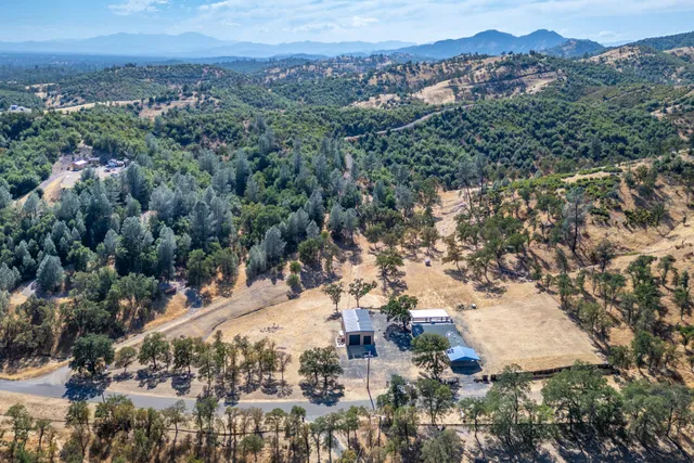 $412,500 | 14392 Holiday Way, Bella Vista, CA 96008