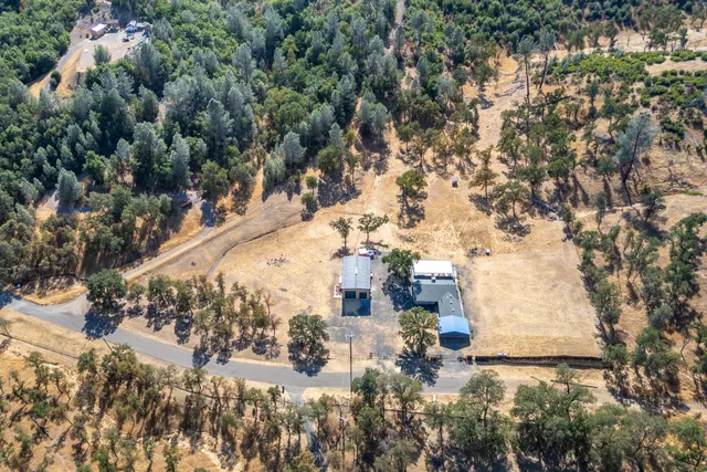 $412,500 | 14392 Holiday Way, Bella Vista, CA 96008