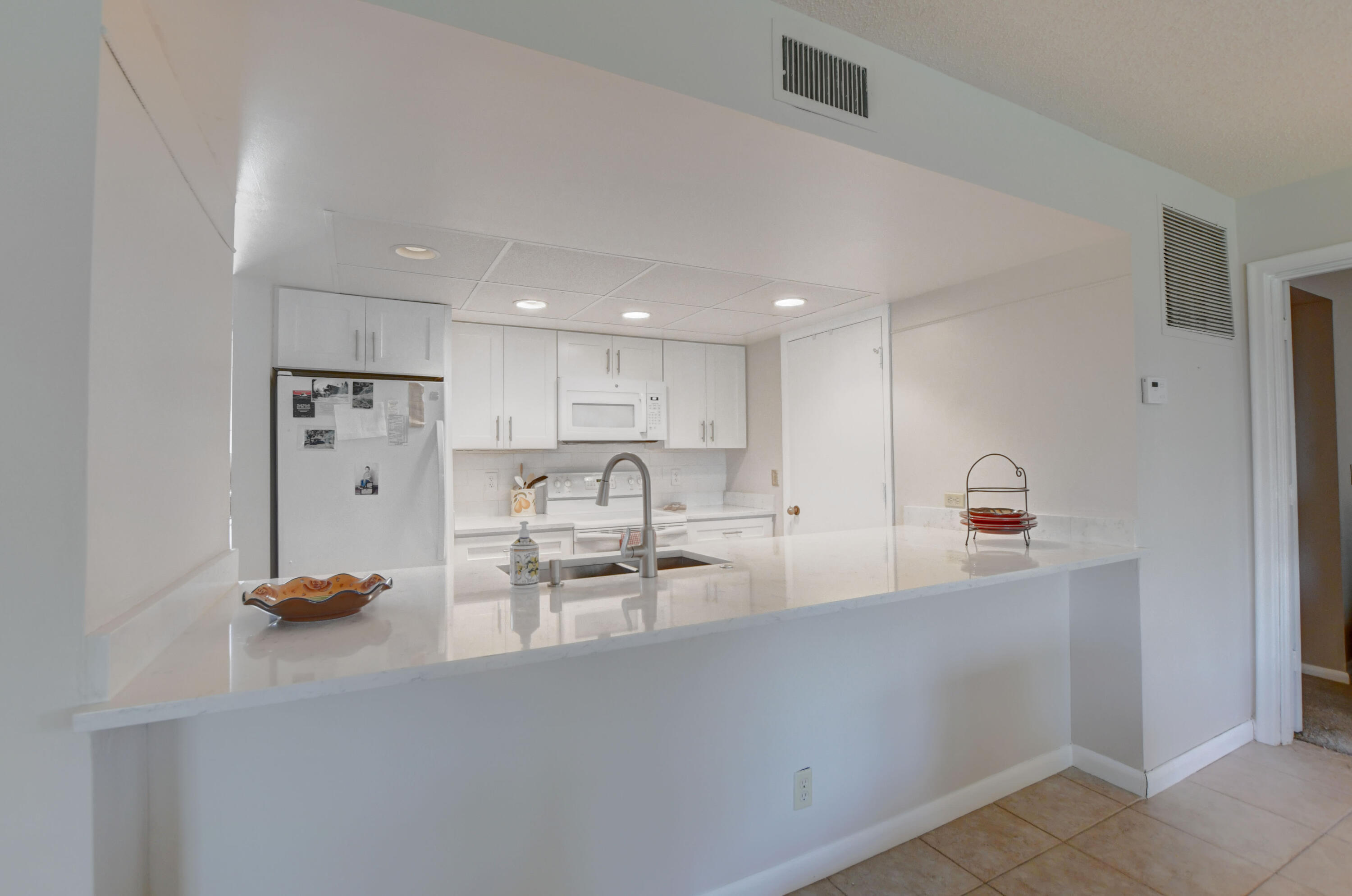 20065 Boca W Drive Boca Raton, FL 33434 - Photo 12 of 47 KITCHEN