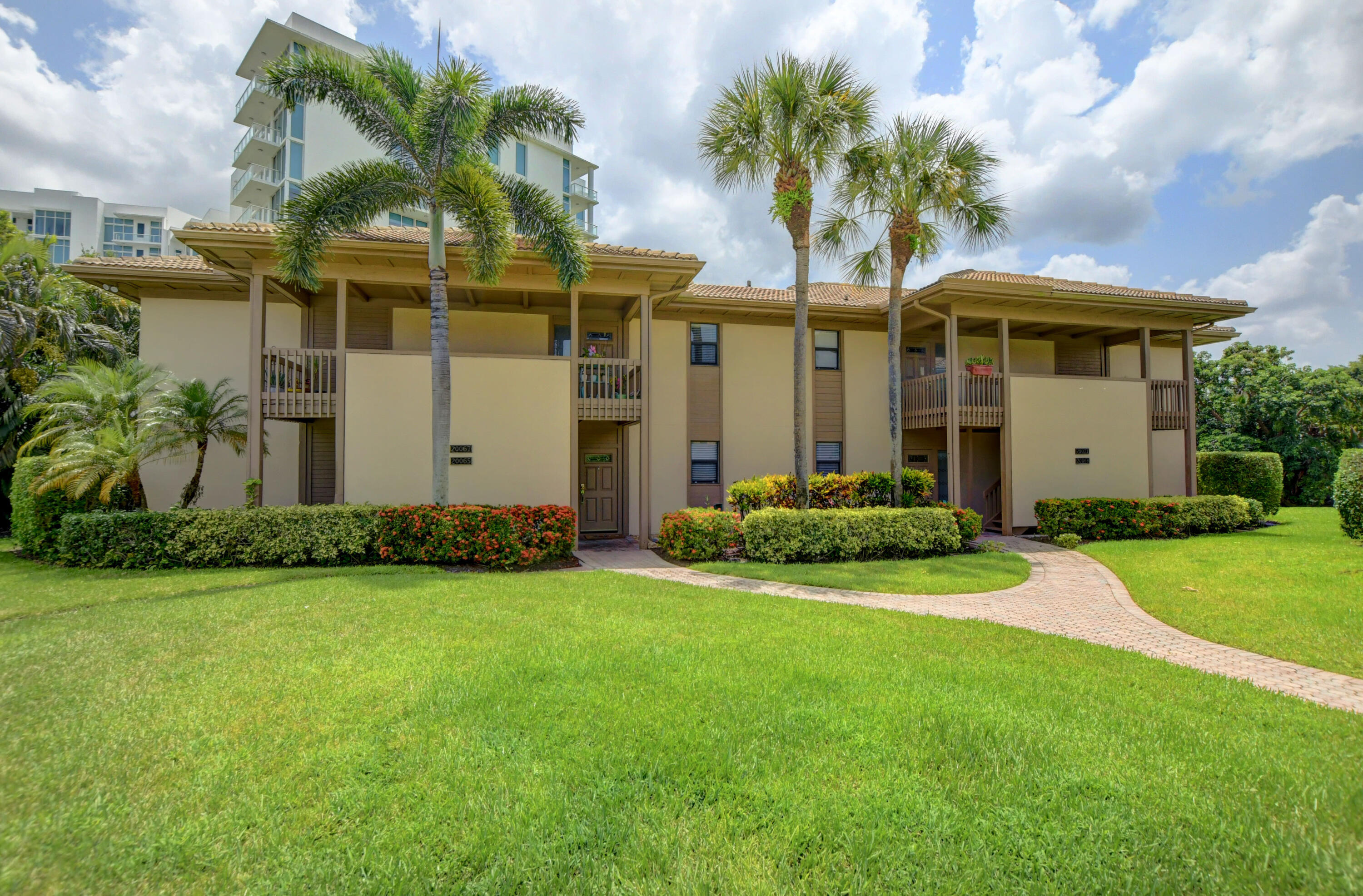 20065 Boca W Drive Boca Raton, FL 33434 - Photo 17 of 47 FRONT
