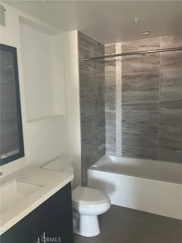 a close up view of washer and dryer