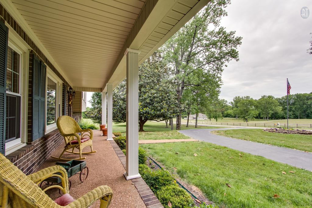 650 Still Pond Road Columbia, TN 38401 - Photo 3 of 28 Gallery Image 3