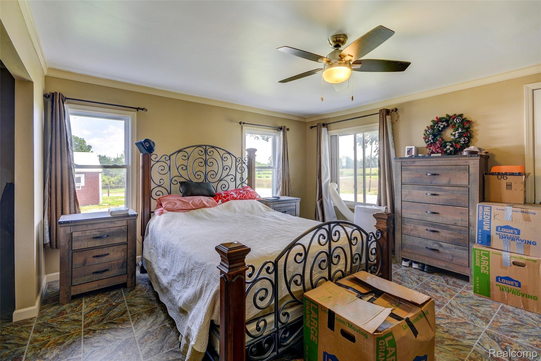 9451 East Prior Road Durand, MI 48429 - Photo 7 of 82 East_Prior_21.jpg