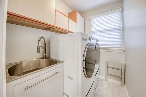 $509,900 | 102 Bayberry Lane, Cranberry Township, PA 16066