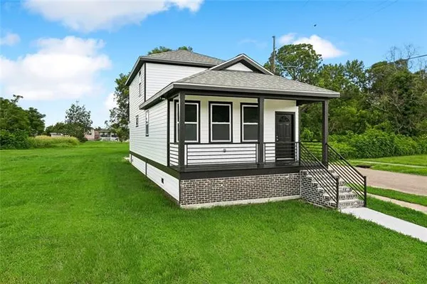 $2,300 | 1901 Tupelo Street, New Orleans, LA 70117