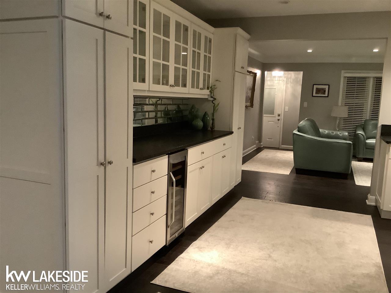 275 Lothrop Road Grosse Pointe Farms, MI 48236 - Photo 9 of 30
