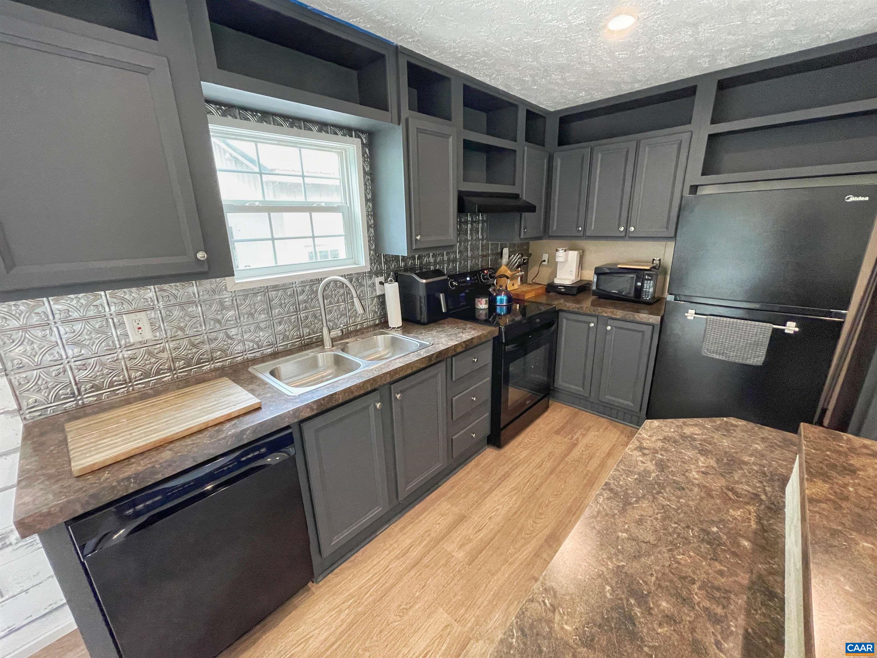 6031 Celt Road Stanardsville, VA 22973 - Photo 7 of 32