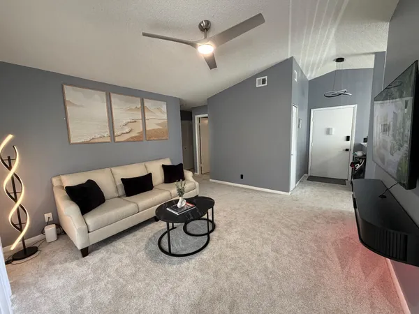 $2,600 | 6540 Chasewood Drive, Unit F, Jupiter, FL 33458