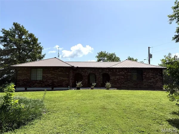 $320,000 | 2622 Hwy North, Pacific, MO 63069