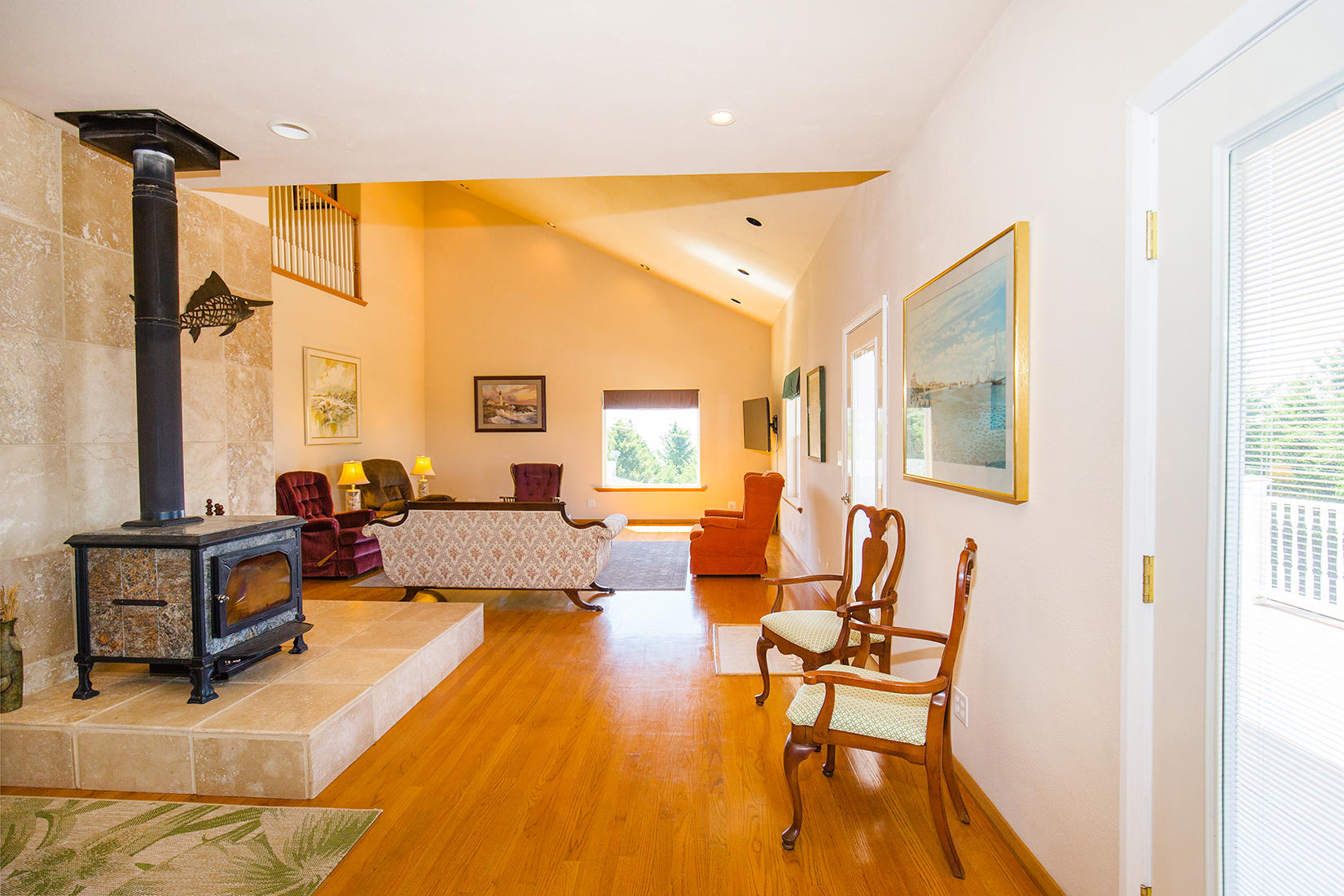 214 Parkview Road Whitethorn, CA 95589 - Photo 5 of 20