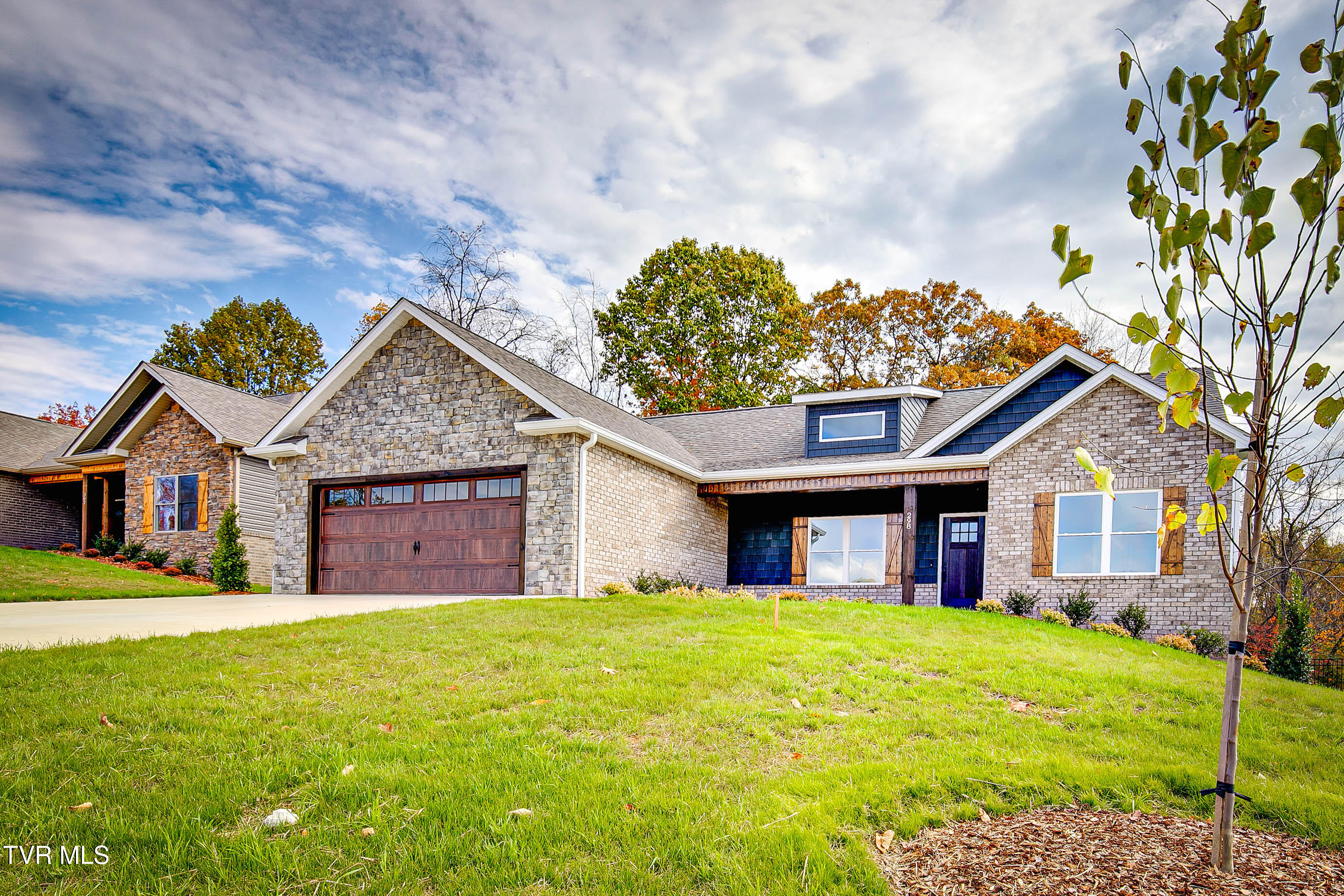 298 Ruby Rose Ridge Jonesborough, TN 37659 - Photo 2 of 32 298 Ruby Rose Ridge-2