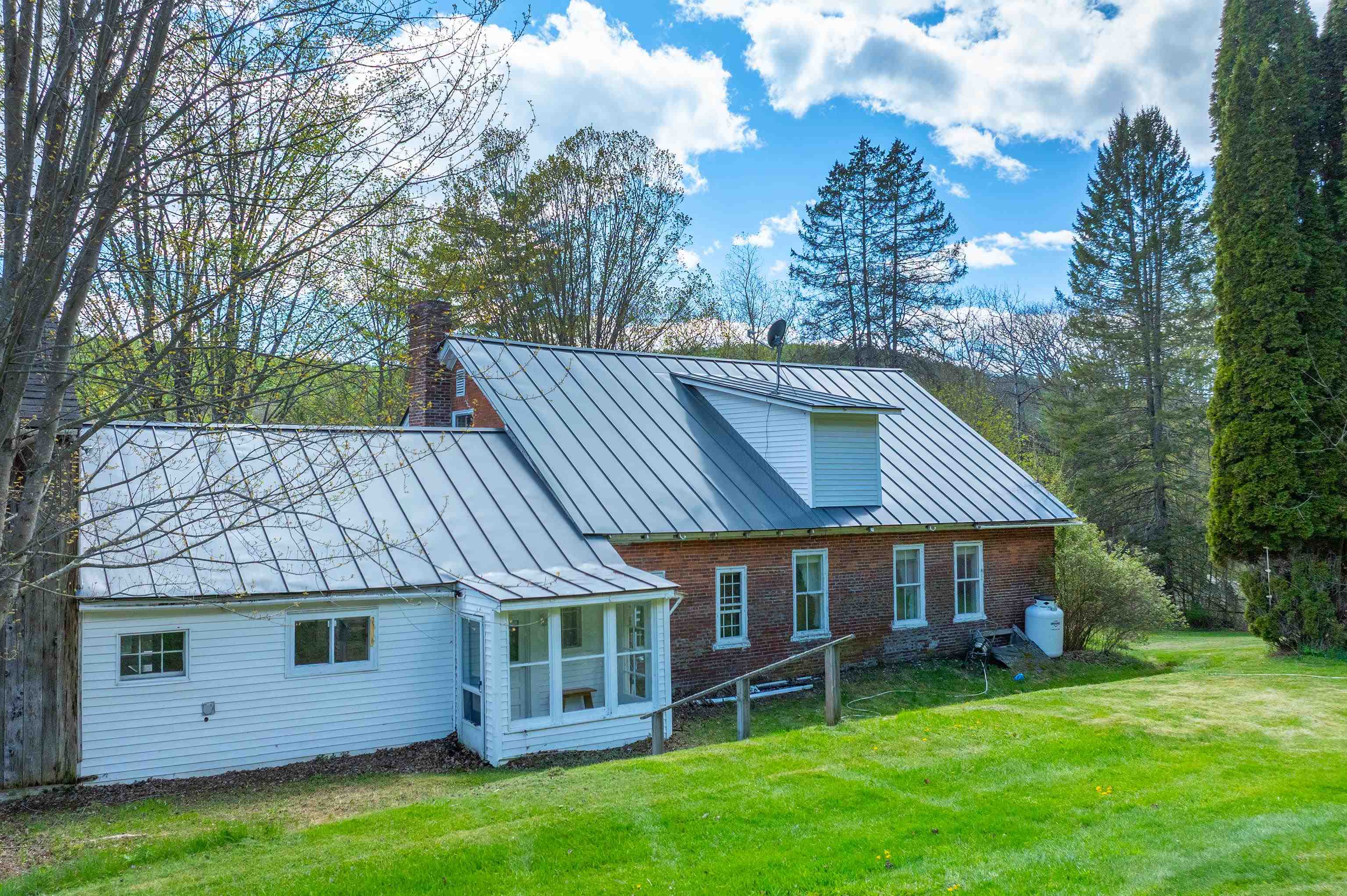 187 Bragg Hill Road Fairlee, VT 05045 - Photo 4 of 40 Gallery Image 4