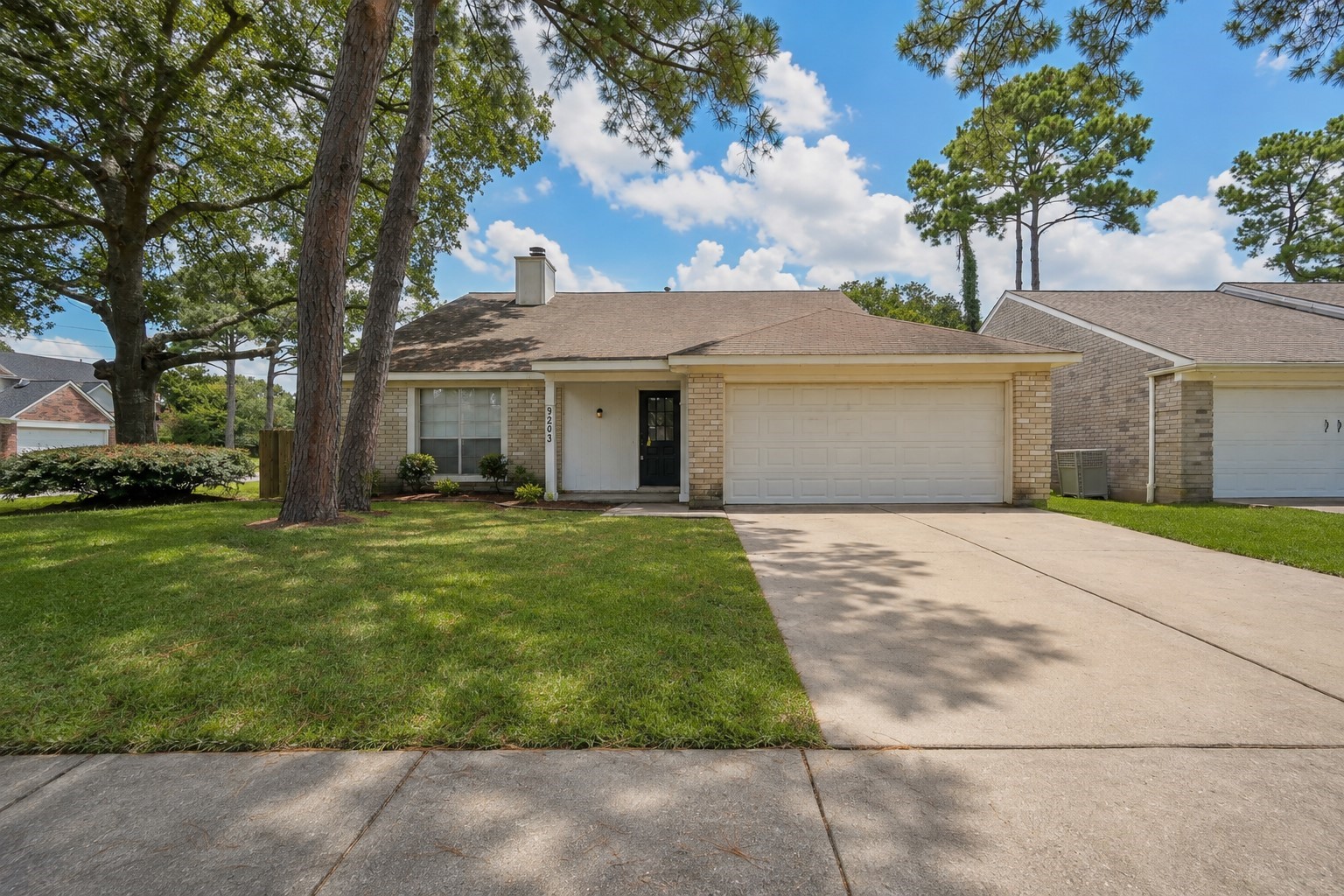 9203 Towerstone Drive Spring, TX 77379 - Photo 8 of 18 Welcome Home to 9203 Towerstone! *Virtually Staged
