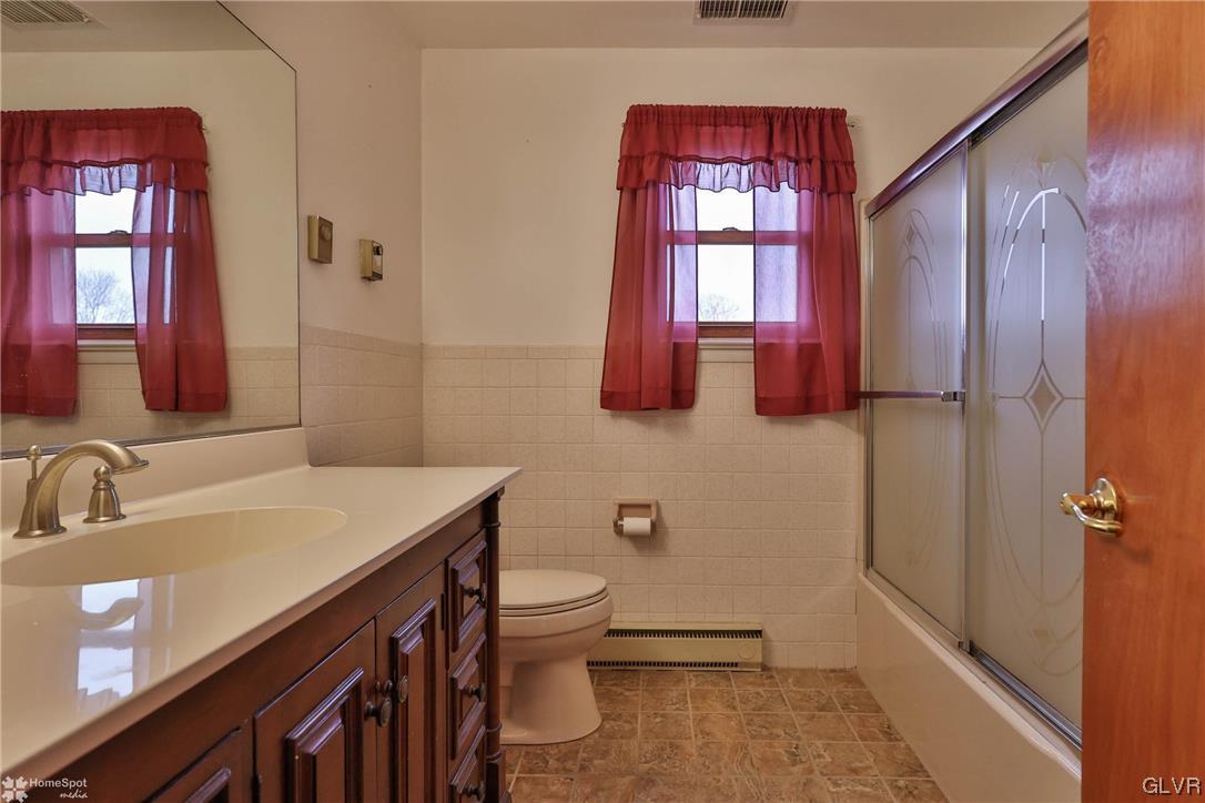 3384 Jacoby Road Coopersburg, PA 18036 - Photo 18 of 40 Gallery Image 18