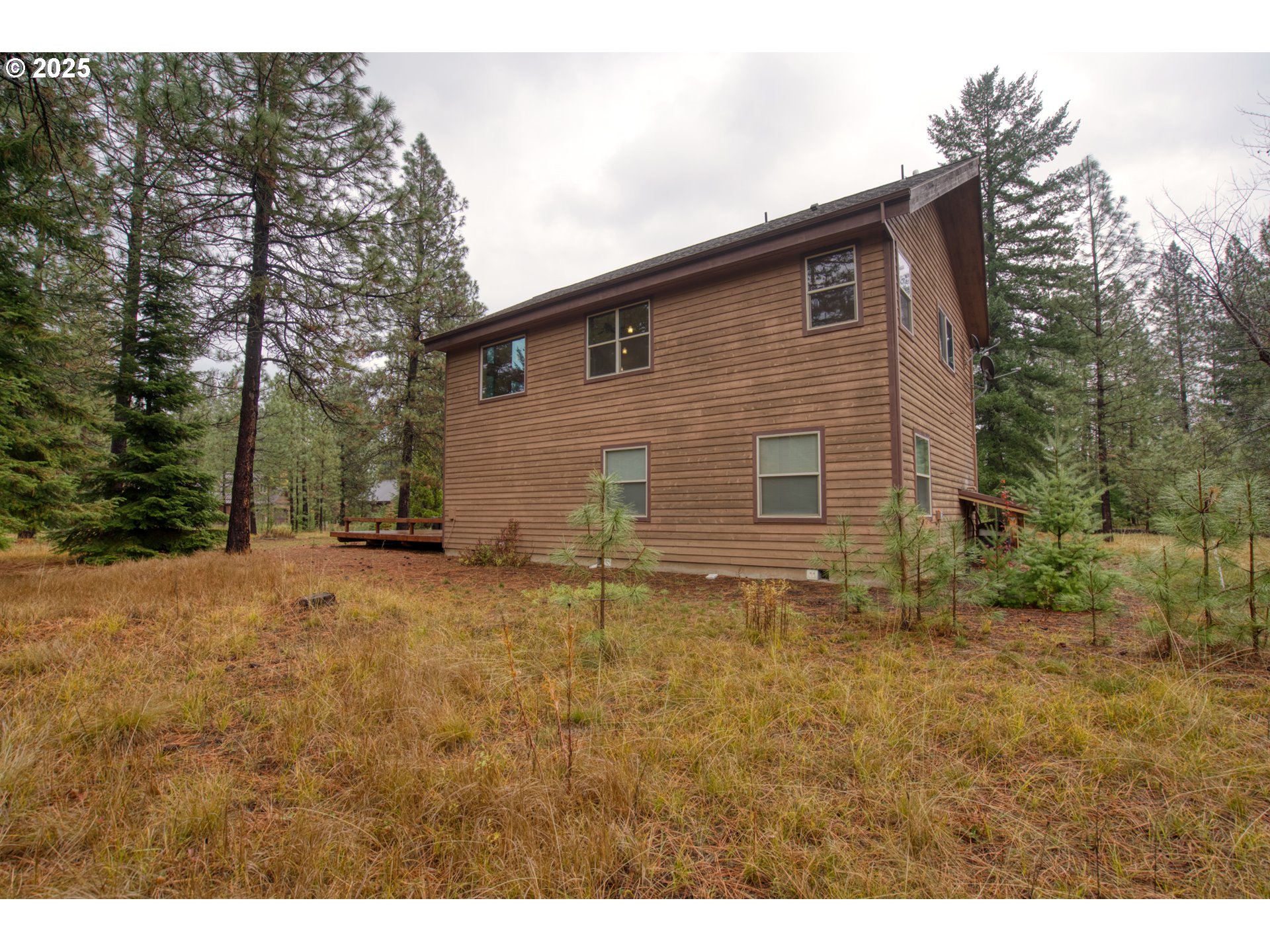 10 Emma Lane Trout Lake, WA 98650 - Photo 7 of 45 a backyard of a house