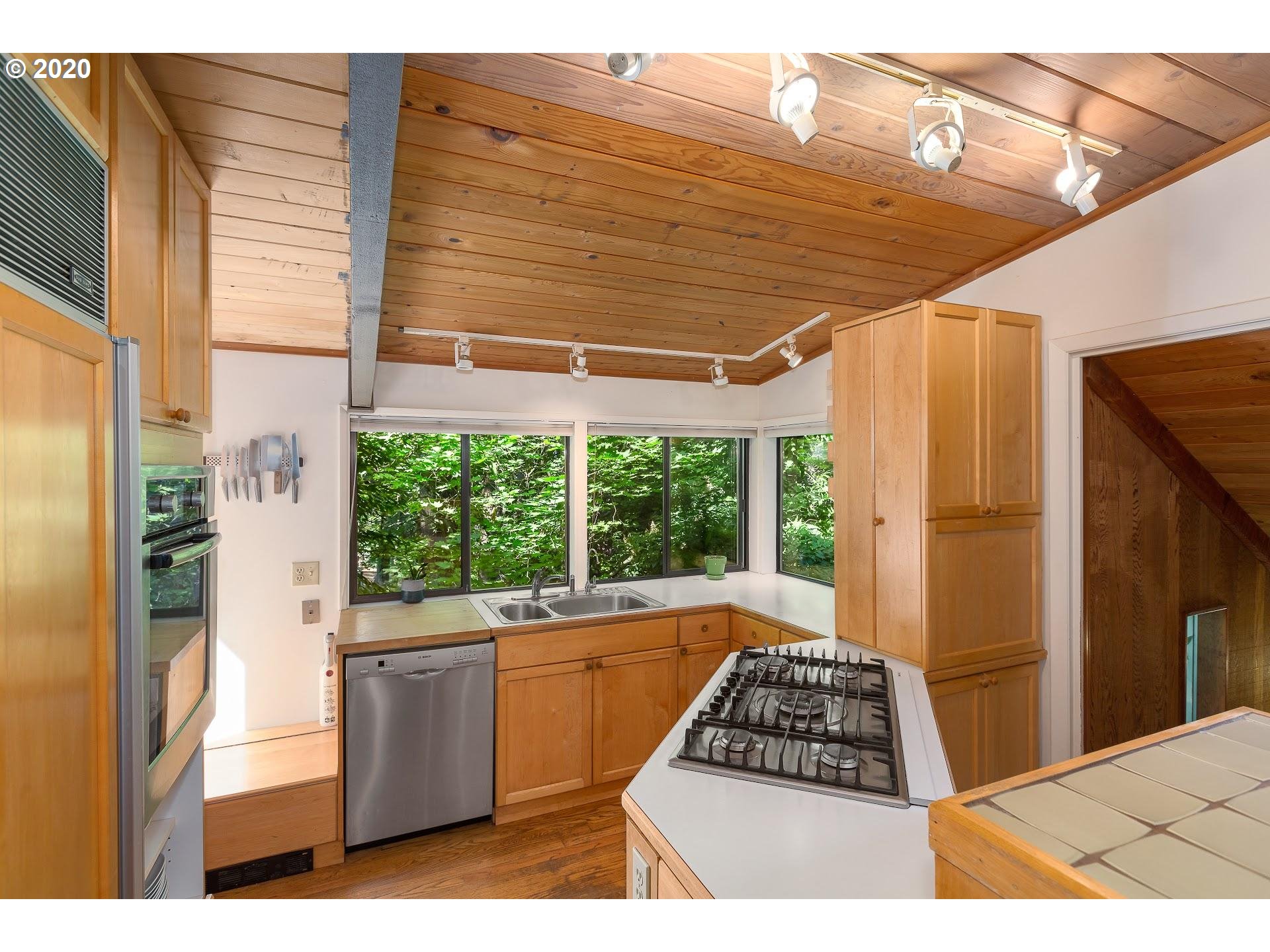 2811 Park Road Lake Oswego, OR 97034 - Photo 11 of 29 Gallery Image 11
