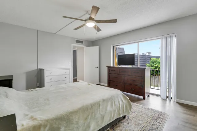 $297,000 | 187 Woodland Road, Palm Springs, FL 33461