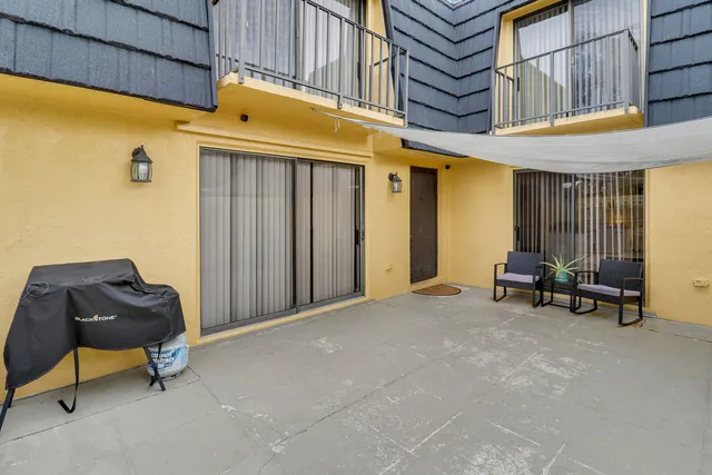 $297,000 | 187 Woodland Road, Palm Springs, FL 33461