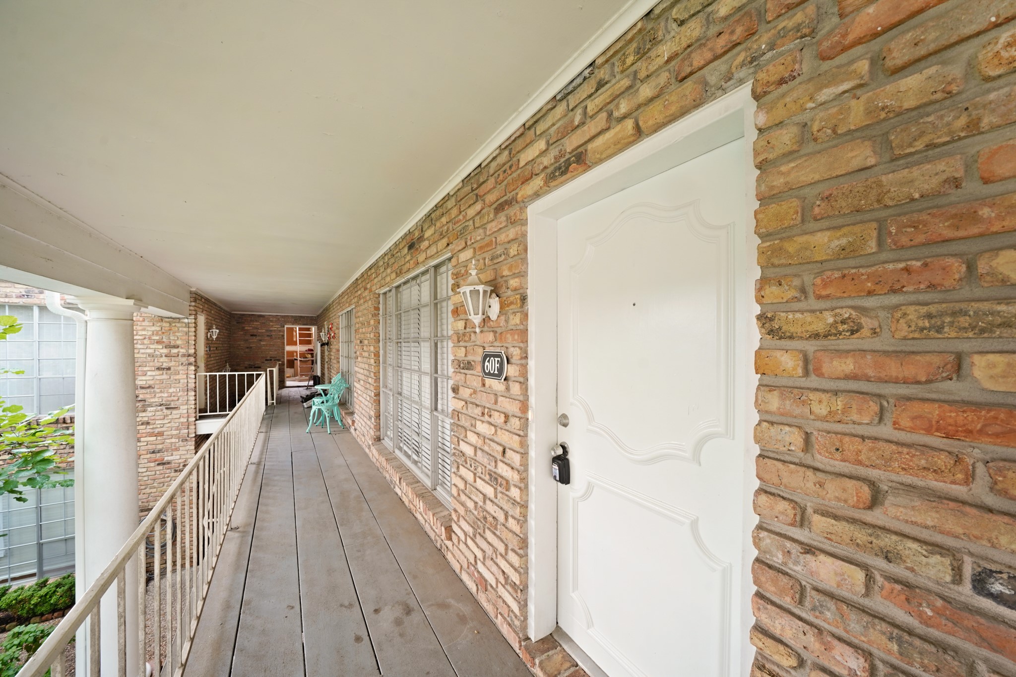2201 Fountain View Drive, Unit 60F Houston, TX 77057 - Photo 18 of 18 a view of a balcony