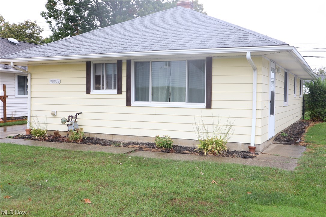 30073 Regent Road Wickliffe, OH 44092 - Photo 2 of 22