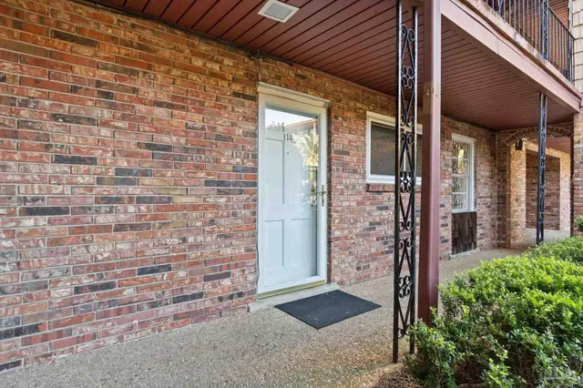 $159,900 | 300 Bayou Boulevard, Unit 114, Pensacola, FL 32503
