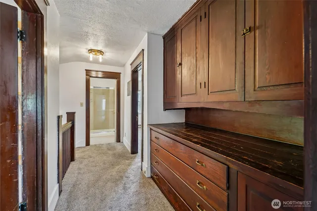 $2,500 | 1220 North 44th Street, Seattle, WA 98103