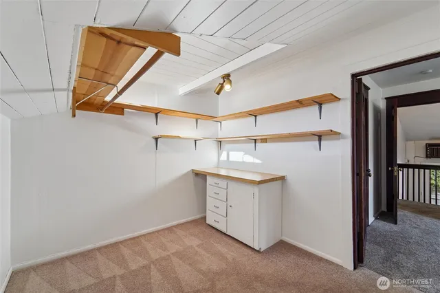 $2,500 | 1220 North 44th Street, Seattle, WA 98103