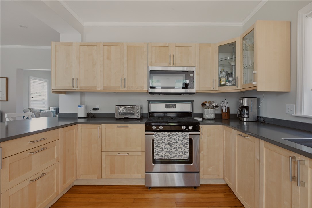 191 3rd Street Newport, RI 02840 - Photo 17 of 30