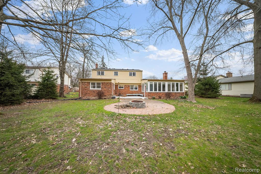 8453 Hampton Road Grosse Ile, MI 48138 - Photo 36 of 39
