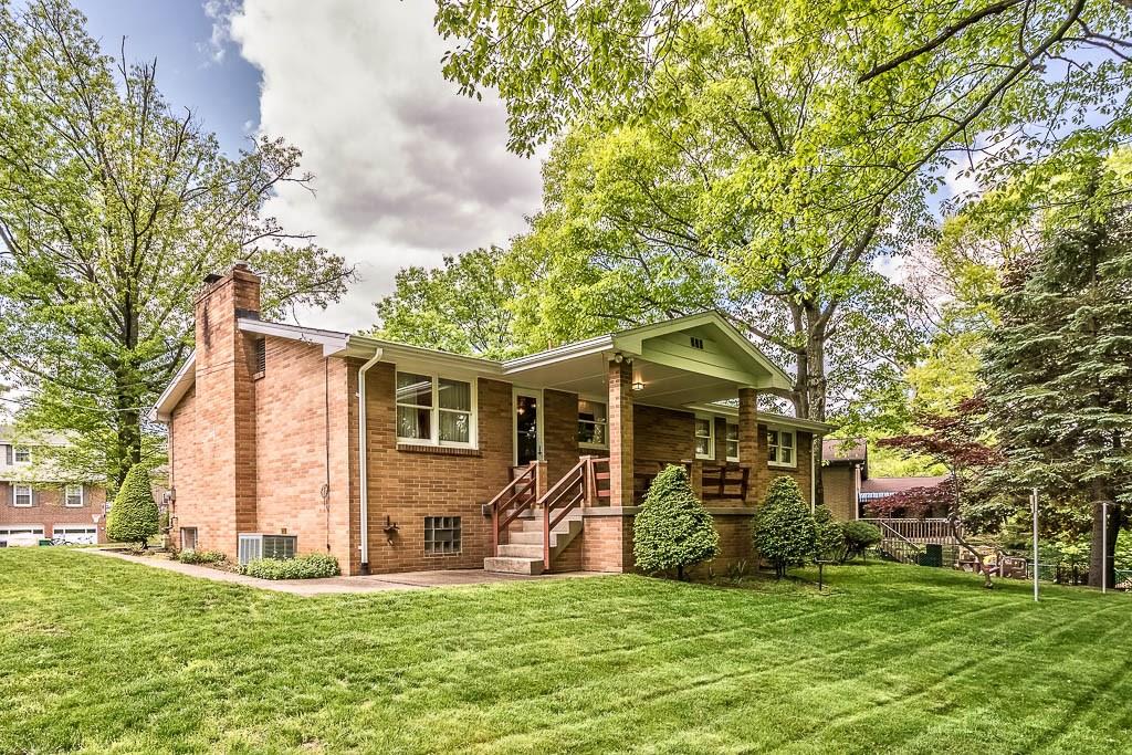322 Nichols Road Pittsburgh, PA 15237 - Photo 2 of 25