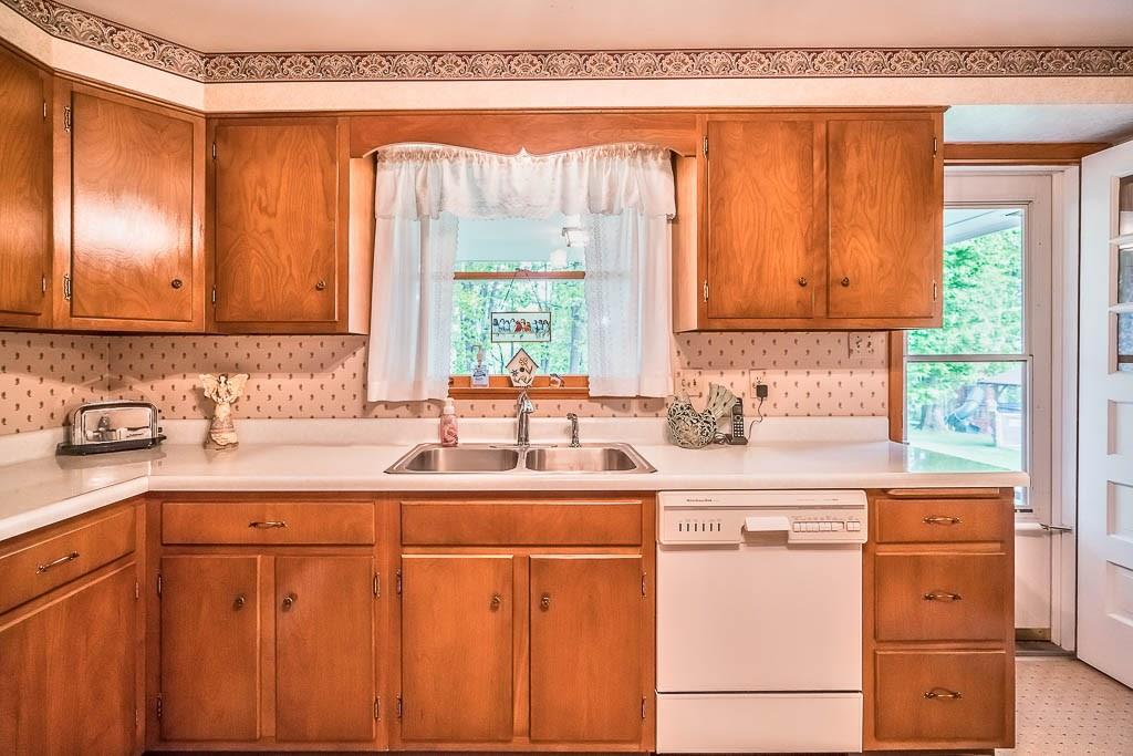 322 Nichols Road Pittsburgh, PA 15237 - Photo 10 of 25