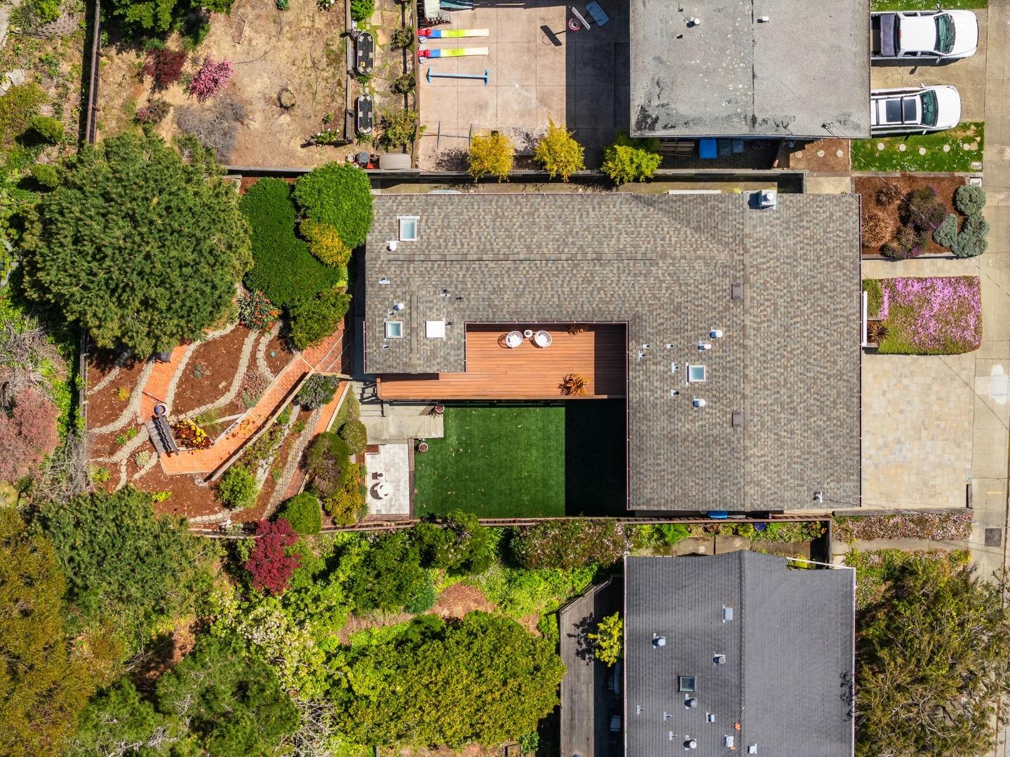 1085 Barcelona Drive Pacifica, CA 94044 - Photo 49 of 55 an aerial view of a house with a yard