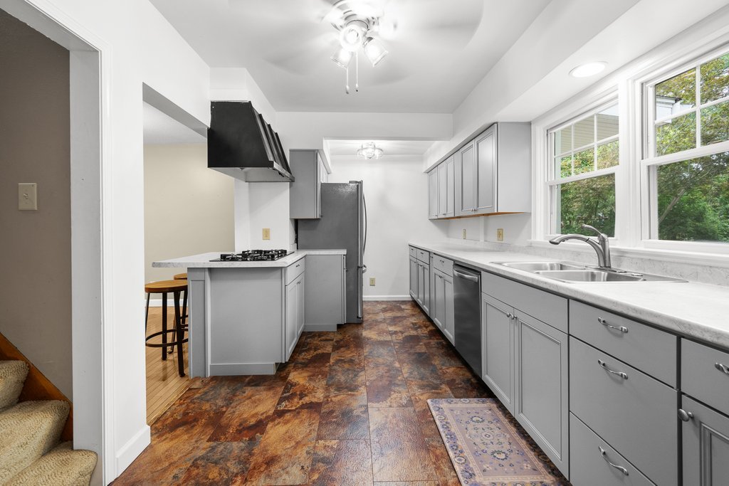 2831 44th Street Moline, IL 61265 - Photo 17 of 57 Gallery Image 17