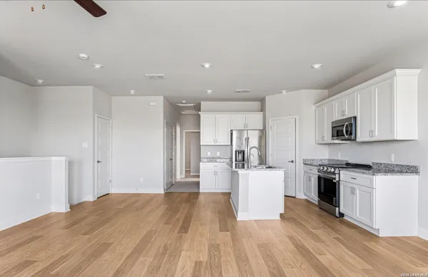 $1,700 | 7146 Magnolia Creek, Unit 101, San Antonio, TX 78252