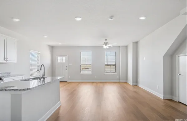 $1,700 | 7146 Magnolia Creek, Unit 101, San Antonio, TX 78252