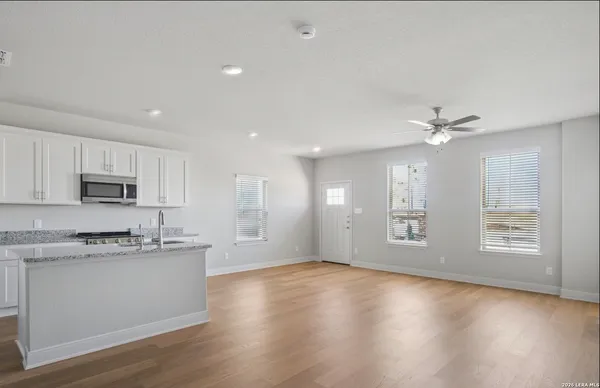 $1,700 | 7146 Magnolia Creek, Unit 101, San Antonio, TX 78252