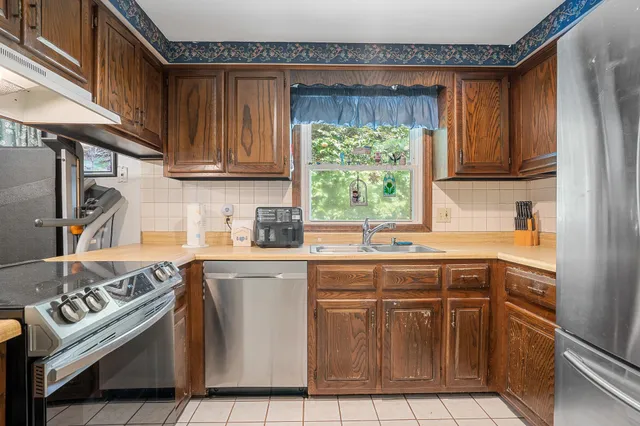 $542,500 | 32 Island Pond Road, Atkinson, NH 03811