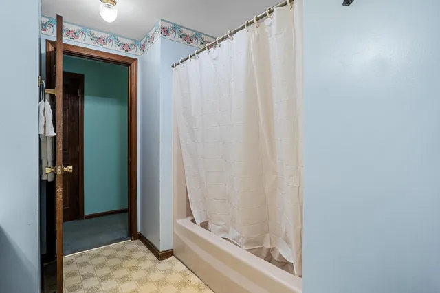 $542,500 | 32 Island Pond Road, Atkinson, NH 03811