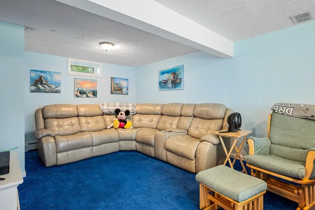 $542,500 | 32 Island Pond Road, Atkinson, NH 03811