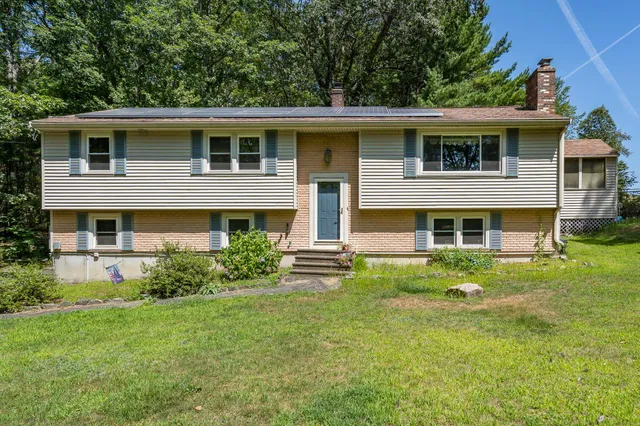 $542,500 | 32 Island Pond Road, Atkinson, NH 03811