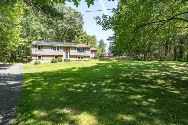 $542,500 | 32 Island Pond Road, Atkinson, NH 03811
