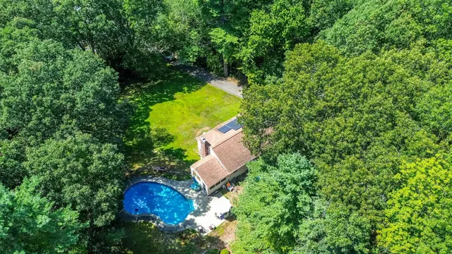 $542,500 | 32 Island Pond Road, Atkinson, NH 03811