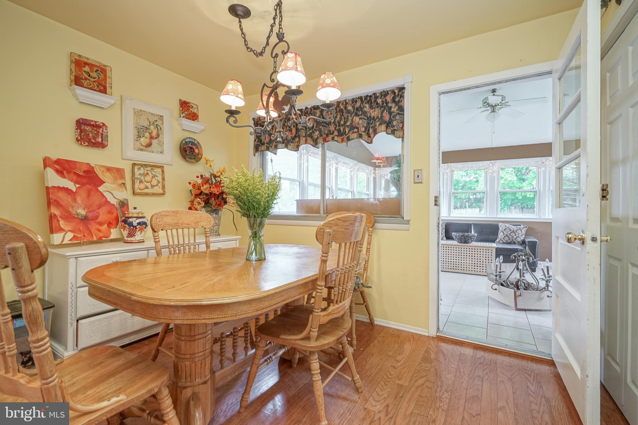 8 Hartford Road Laurel Springs, NJ 08021 - Photo 10 of 31