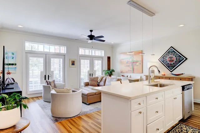 $364,000 | 415 East Romana Street, Unit 104, Pensacola, FL 32502