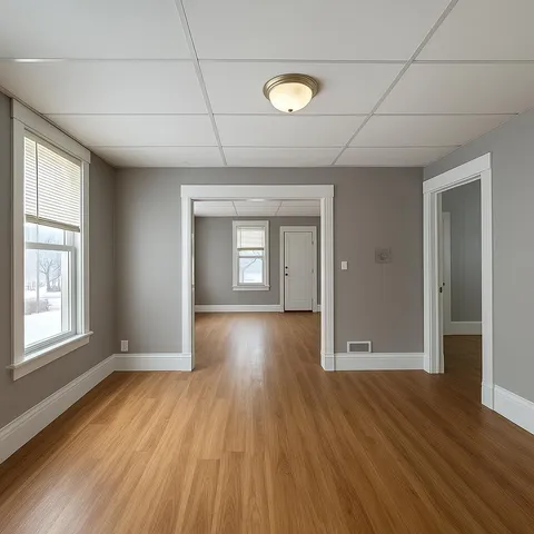 $1,100 | 1519 Superior Street, Unit LOWR, Racine, WI 53402