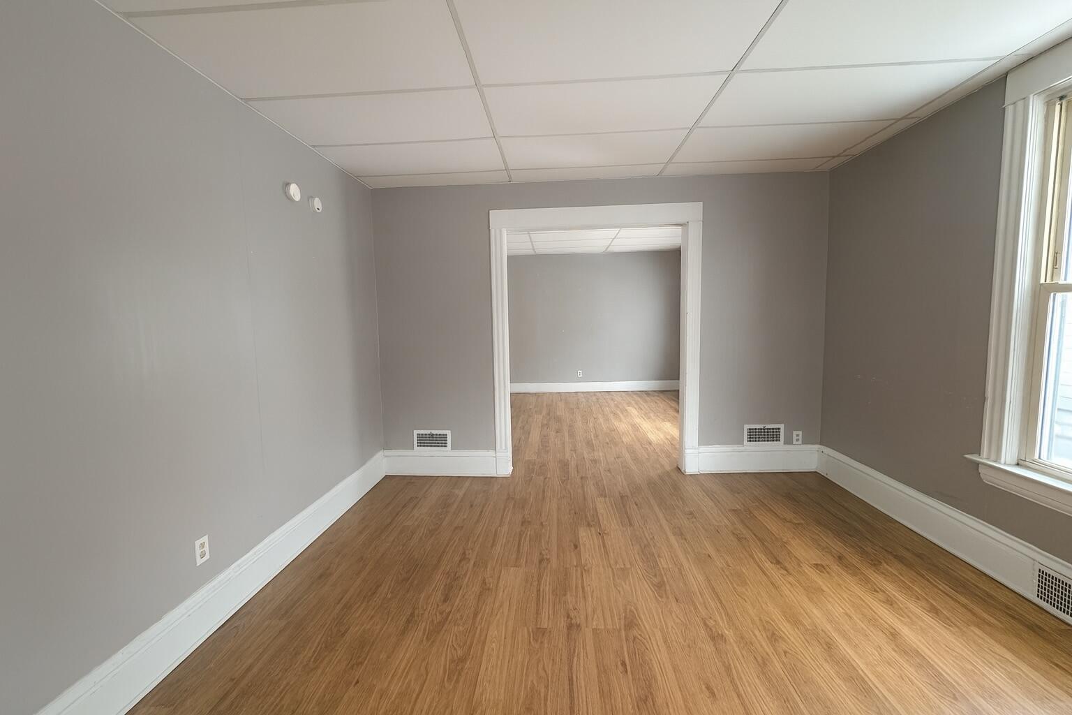 1519 Superior Street, Unit LOWR Racine, WI 53402 - Photo 6 of 12 Livingroom